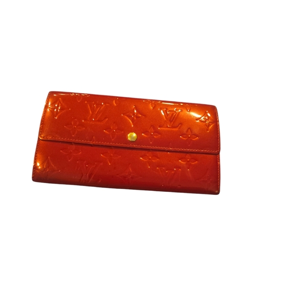 Louis Vuitton Porte Feuille Sarah Long Bifold Wallet - Red Vernis - Picture 2 of 6